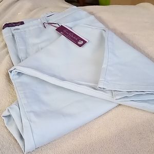Gloria Vanderbilt Amanda Jeans.